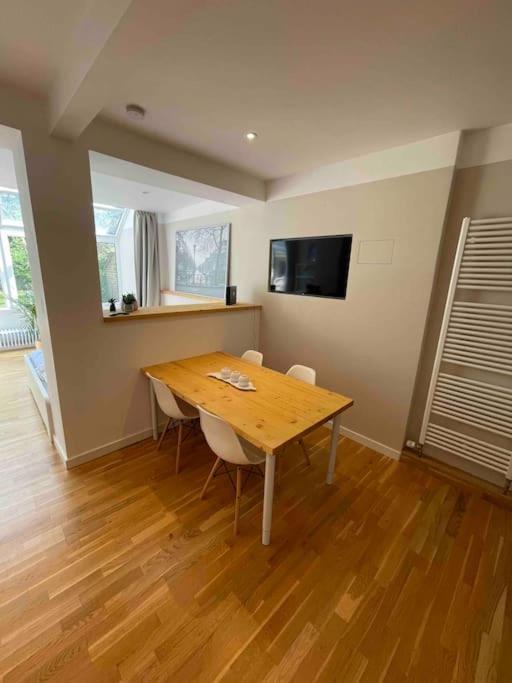 Linden Apartment *